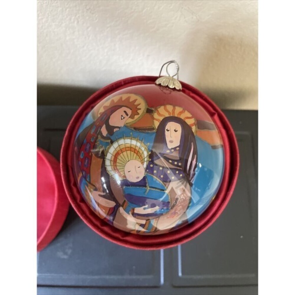 2006 PIER 1 IMPORTS LI BIEN NATIVITY CHRISTMAS ORNAMENT GLASS BOXED 4"